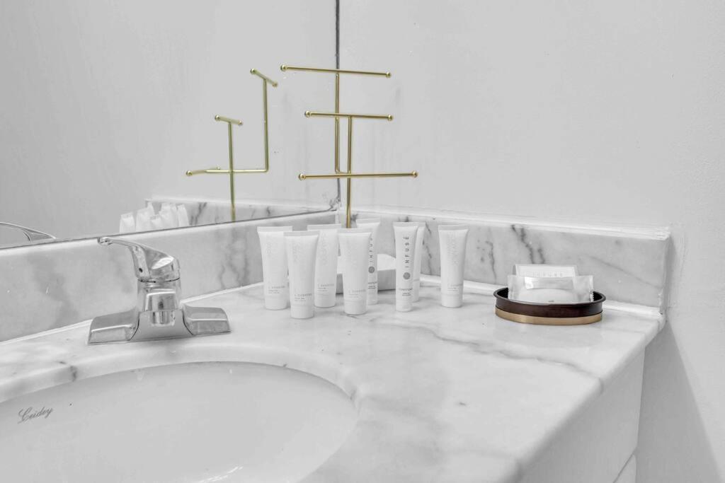 Iconic High Floor 3 Bedrooms In The Heart Of Маями Екстериор снимка