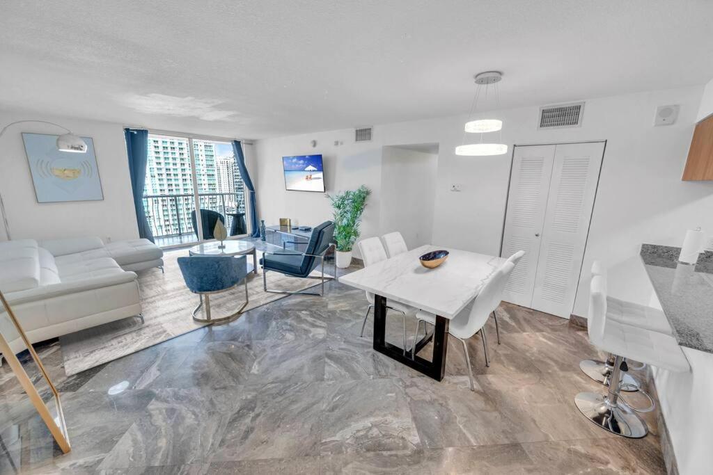 Iconic High Floor 3 Bedrooms In The Heart Of Маями Екстериор снимка