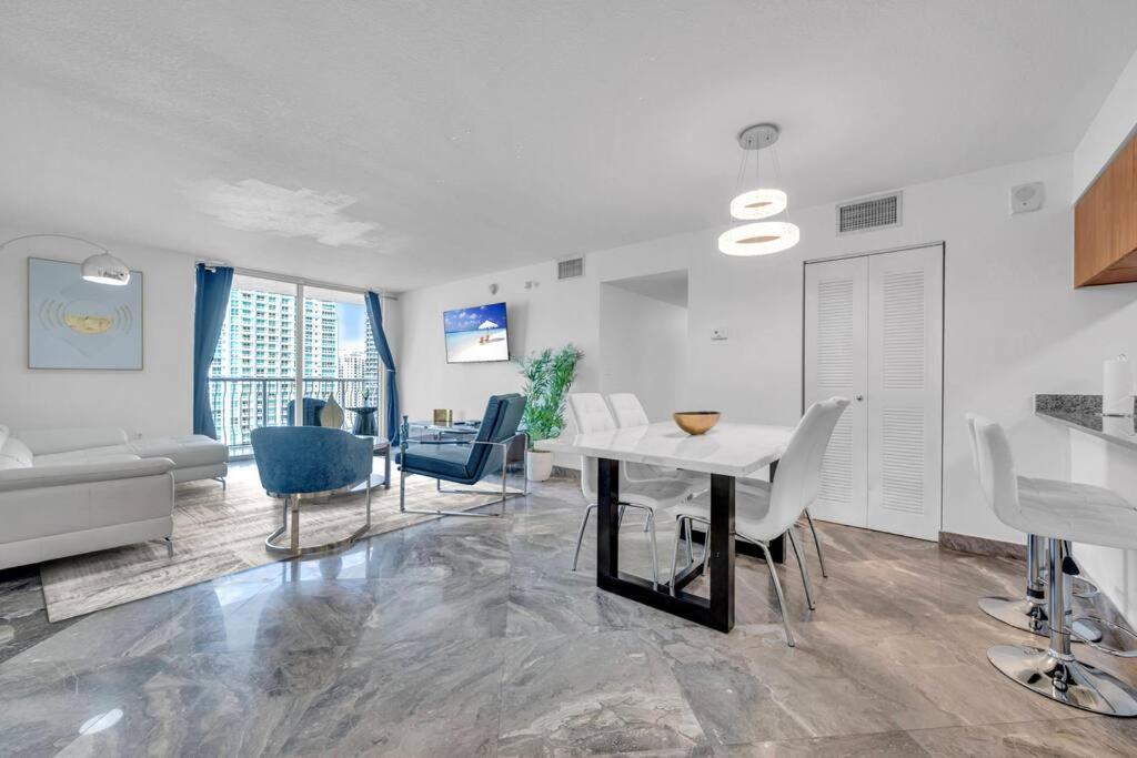 Iconic High Floor 3 Bedrooms In The Heart Of Маями Екстериор снимка