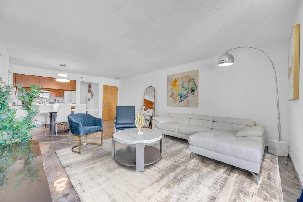 Iconic High Floor 3 Bedrooms In The Heart Of Маями Екстериор снимка