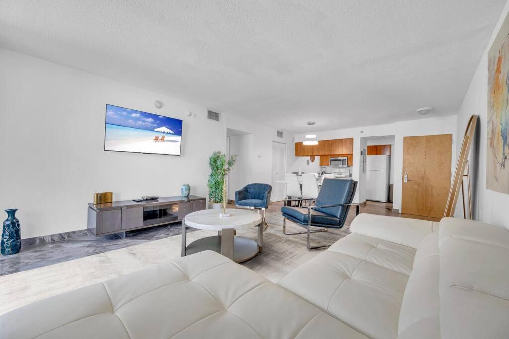 Iconic High Floor 3 Bedrooms In The Heart Of Маями Екстериор снимка