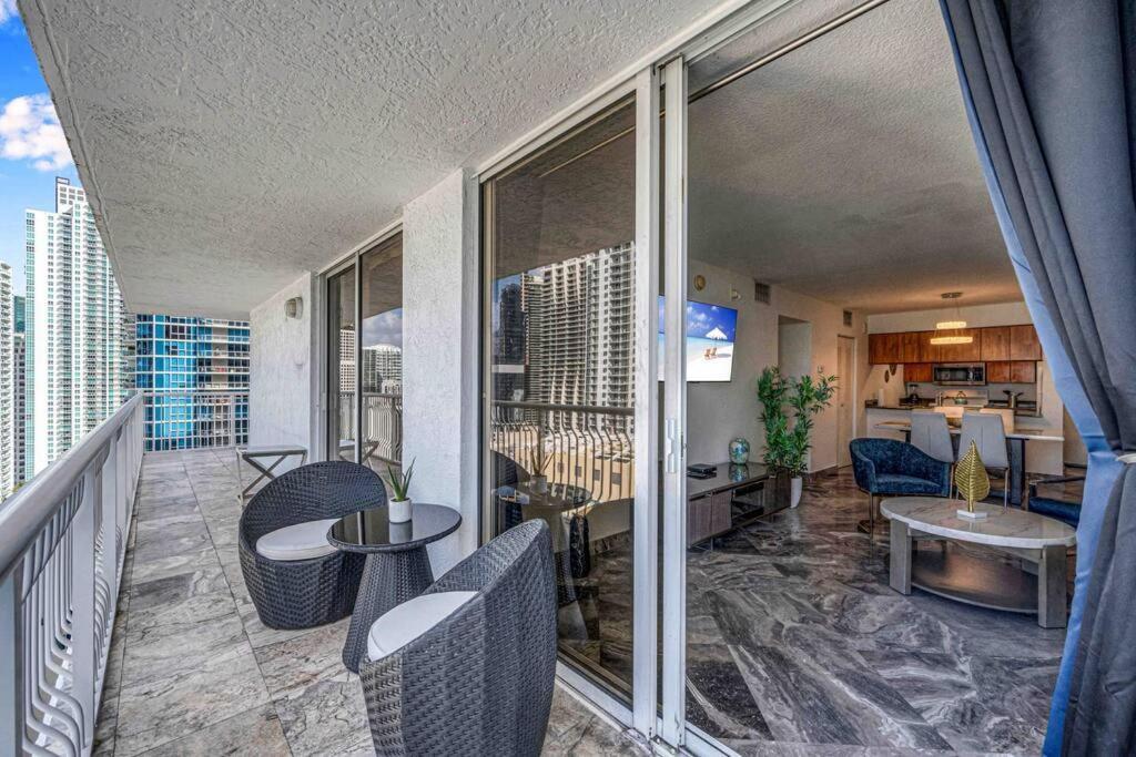 Iconic High Floor 3 Bedrooms In The Heart Of Маями Екстериор снимка