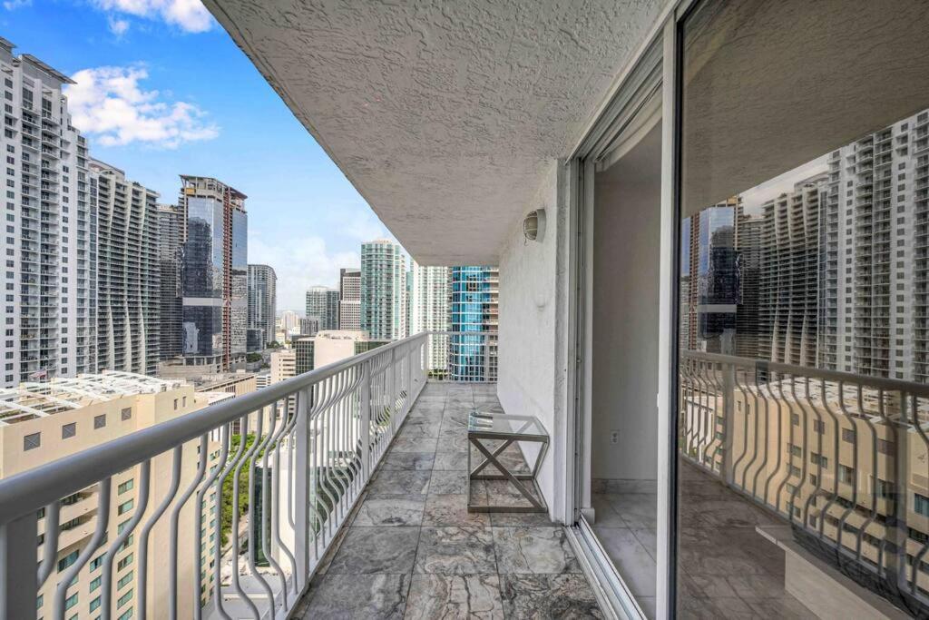 Iconic High Floor 3 Bedrooms In The Heart Of Маями Екстериор снимка