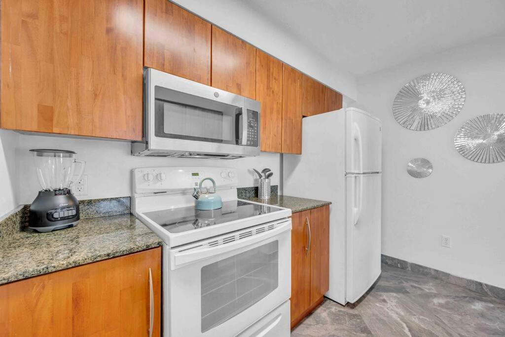 Iconic High Floor 3 Bedrooms In The Heart Of Маями Екстериор снимка