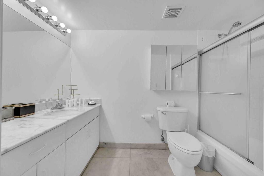 Iconic High Floor 3 Bedrooms In The Heart Of Маями Екстериор снимка