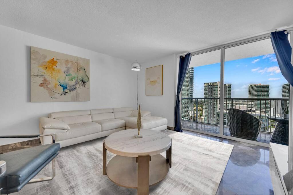 Iconic High Floor 3 Bedrooms In The Heart Of Маями Екстериор снимка